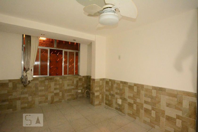 Foto 1 de Apartamento com 1 Quarto para alugar, 110m² em Campinho, Rio de Janeiro