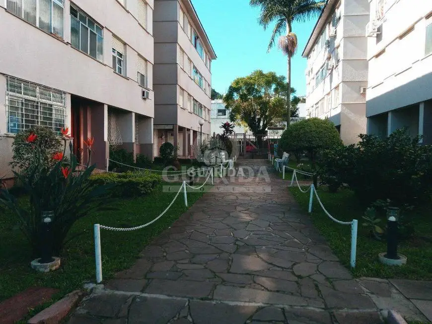 Foto 3 de Apartamento com 2 Quartos para alugar, 55m² em Cristal, Porto Alegre