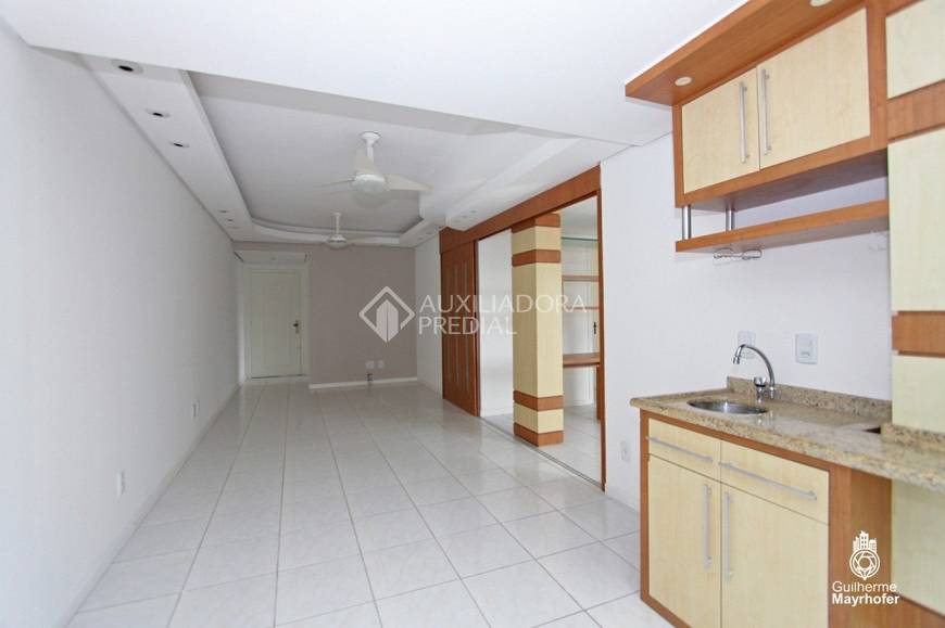 Foto 5 de Apartamento com 4 Quartos à venda, 111m² em Chácara das Pedras, Porto Alegre