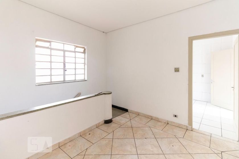 Foto 2 de Casa com 3 Quartos para alugar, 135m² em Vila das Mercês, São Paulo