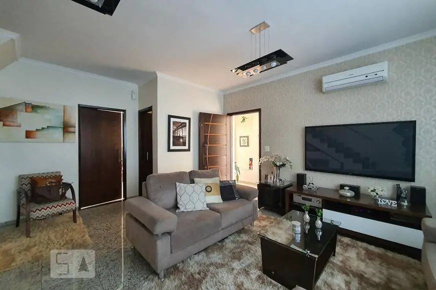 Foto 3 de Casa com 3 Quartos para alugar, 220m² em Vila das Mercês, São Paulo