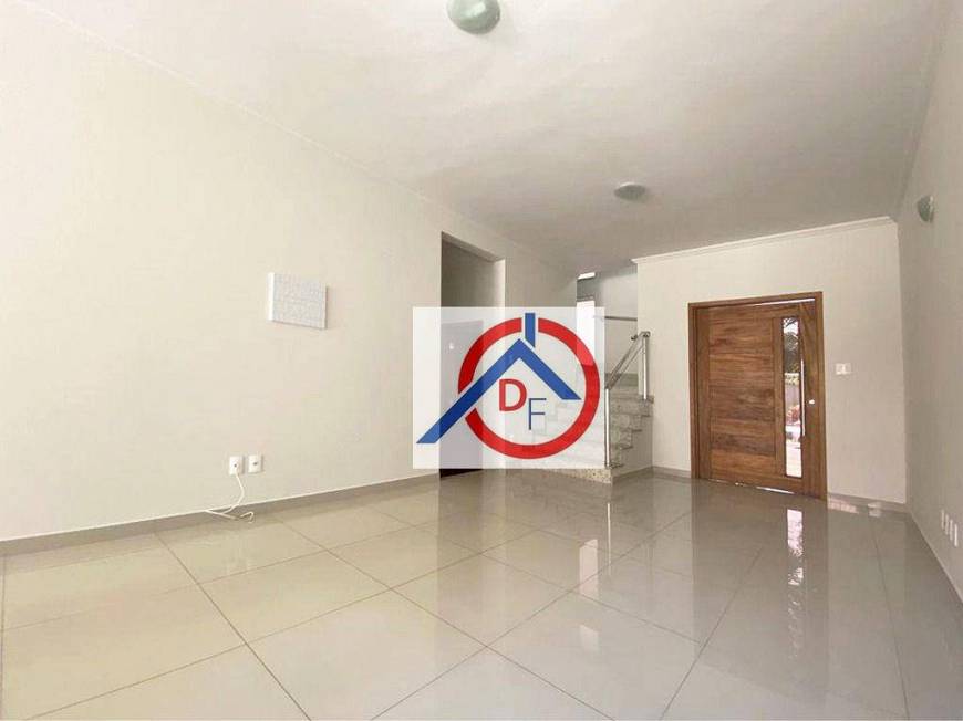Foto 2 de Casa de Condomínio com 4 Quartos para alugar, 305m² em Condominio Residencial Vale dos Principes, Taubaté