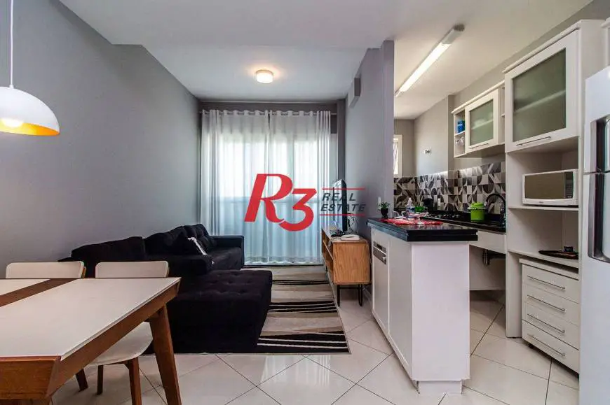 Foto 4 de Apartamento com 2 Quartos para alugar, 75m² em Gonzaga, Santos