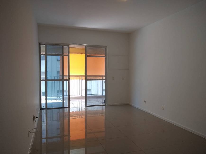 Foto 1 de Apartamento com 2 Quartos para alugar, 80m² em Leme, Rio de Janeiro