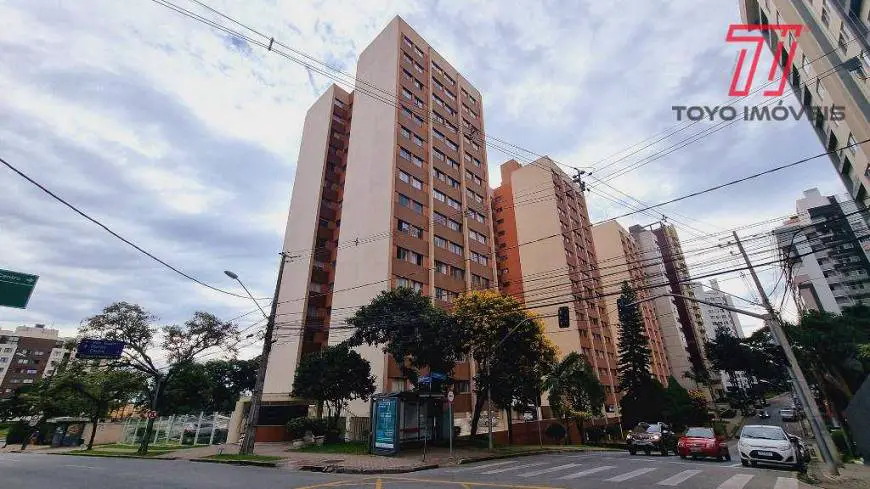 Foto 1 de Apartamento com 3 Quartos para alugar, 79m² em Cristo Rei, Curitiba