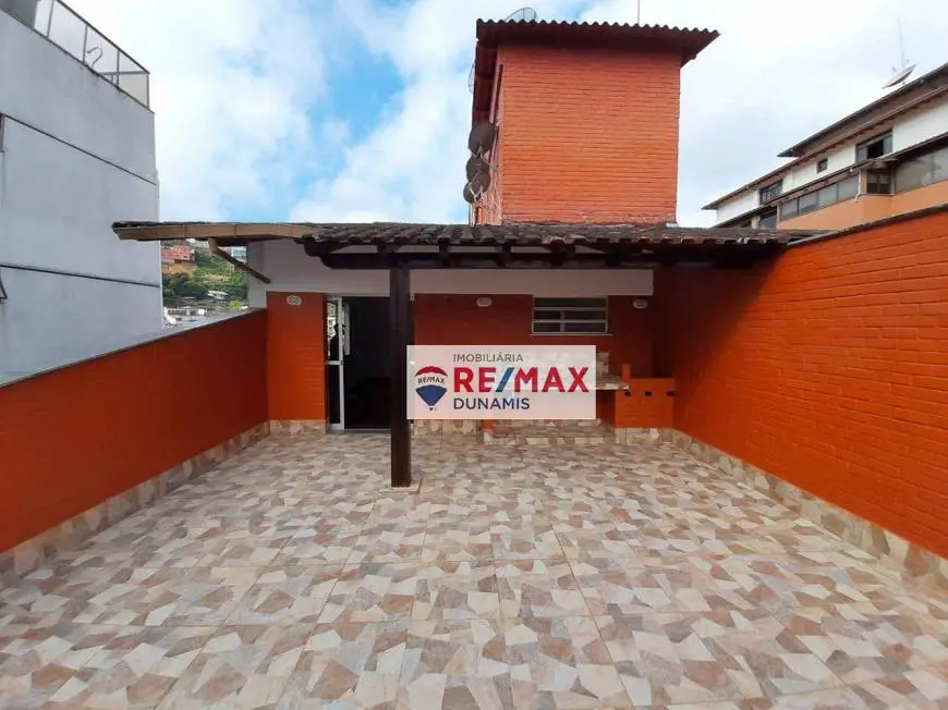 Foto 1 de Apartamento com 3 Quartos à venda, 140m² em Varzea, Teresópolis