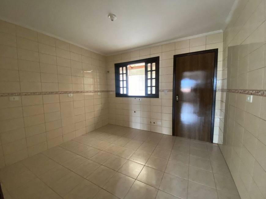 Foto 5 de Casa com 2 Quartos à venda, 85m² em Pinheirinho, Curitiba