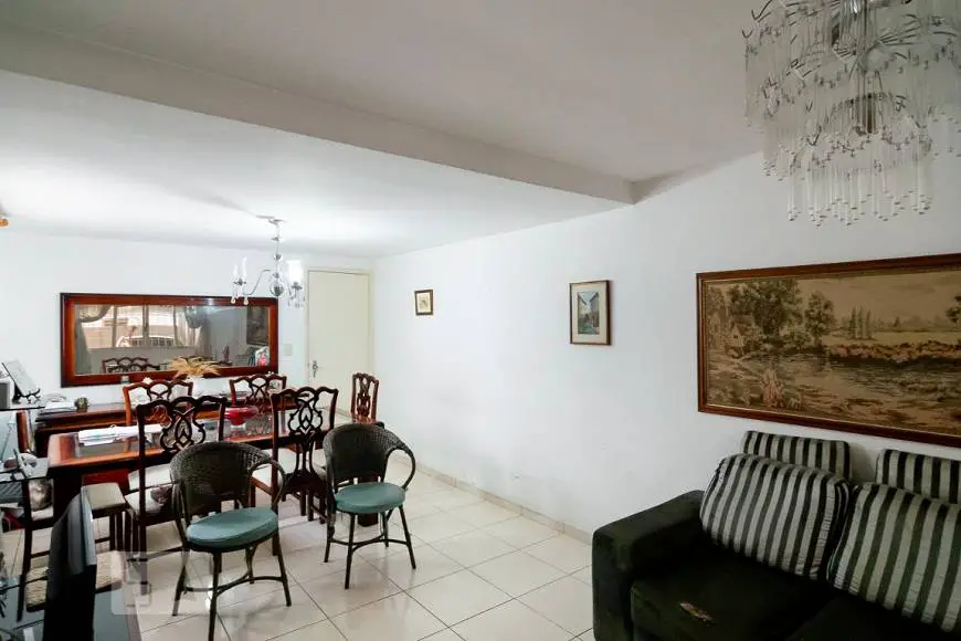 Foto 2 de Casa com 3 Quartos para alugar, 200m² em Jardim Marajoara, São Paulo