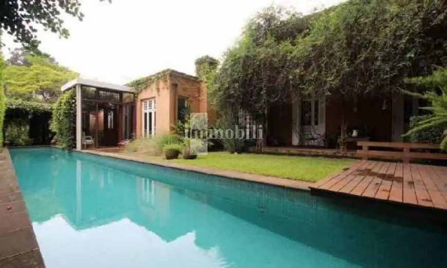 Foto 1 de Casa com 4 Quartos à venda, 500m² em Pacaembu, São Paulo