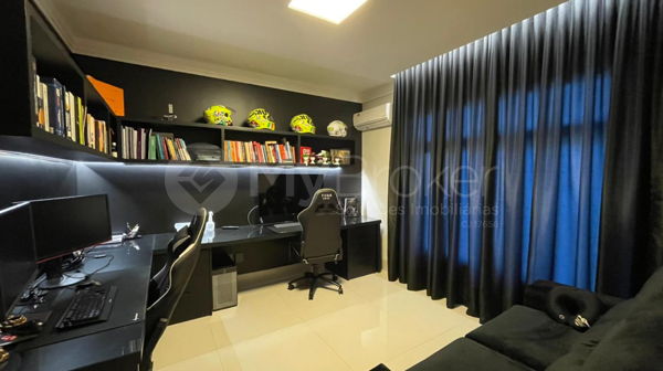 Foto 4 de Sobrado com 4 Quartos à venda, 530m² em Residencial Alphaville Flamboyant, Goiânia
