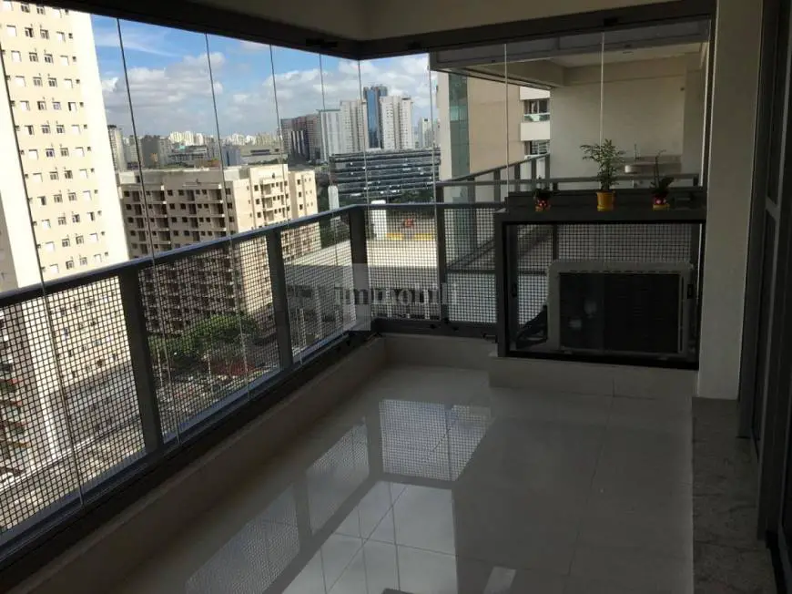 Foto 1 de Apartamento com 1 Quarto à venda, 50m² em Barra Funda, São Paulo