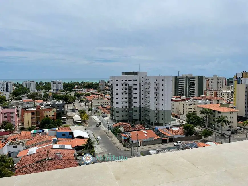 Foto 2 de Apartamento com 1 Quarto à venda, 38m² em Ponta Verde, Maceió