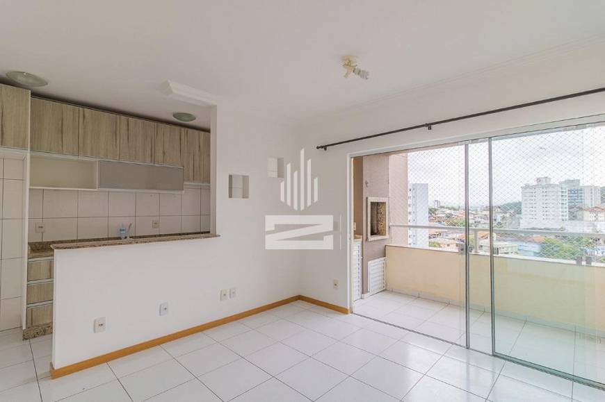 Foto 1 de Apartamento com 2 Quartos para alugar, 65m² em Velha, Blumenau