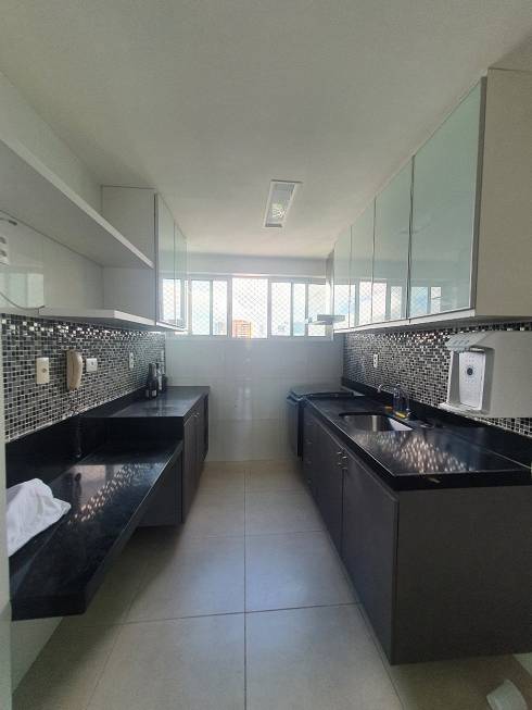 Foto 2 de Apartamento com 3 Quartos para alugar, 113m² em Espinheiro, Recife