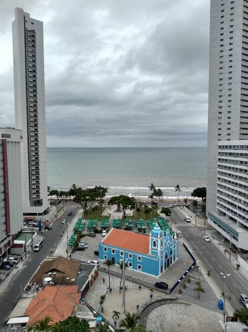 Foto 1 de Apartamento com 4 Quartos para alugar, 143m² em Boa Viagem, Recife