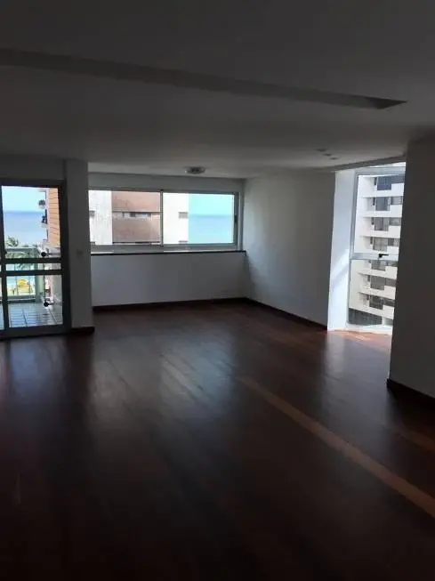 Foto 1 de Apartamento com 4 Quartos para alugar, 190m² em Boa Viagem, Recife
