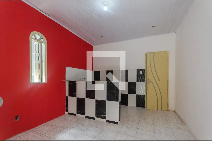 Foto 1 de Casa com 2 Quartos para alugar, 40m² em Brotas, Salvador