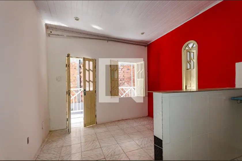 Foto 4 de Casa com 2 Quartos para alugar, 40m² em Brotas, Salvador