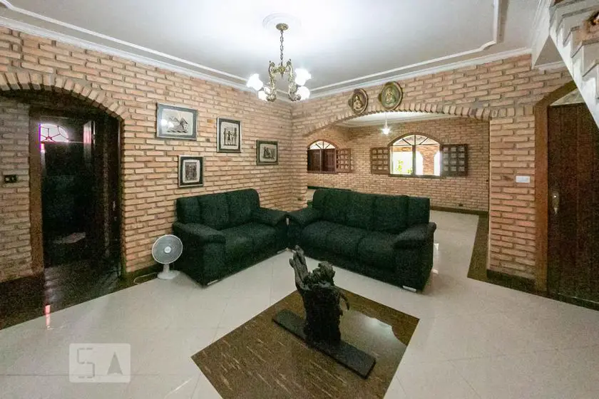 Foto 2 de Casa com 3 Quartos para alugar, 600m² em Castelo, Belo Horizonte