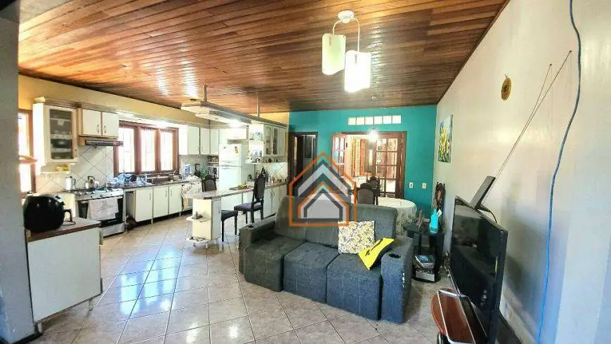 Foto 5 de Casa com 3 Quartos à venda, 300m² em Sumare, Alvorada