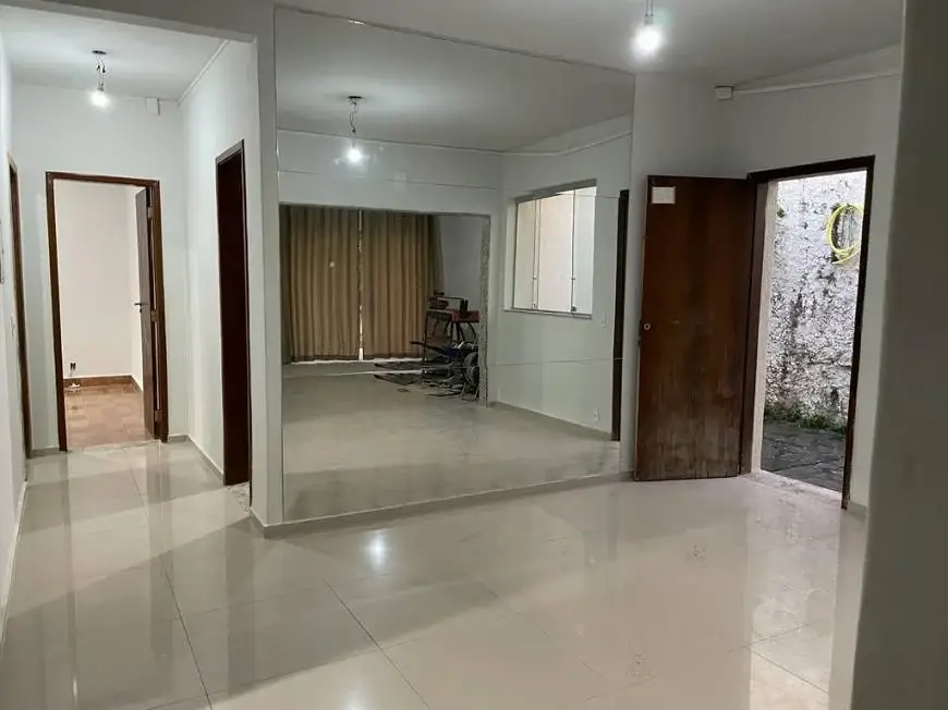 Foto 2 de Casa com 4 Quartos à venda, 220m² em Paraíso, Belo Horizonte