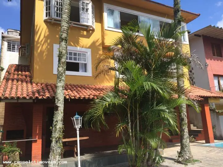 Foto 1 de Casa de Condomínio com 4 Quartos à venda, 470m² em Granja Comari, Teresópolis