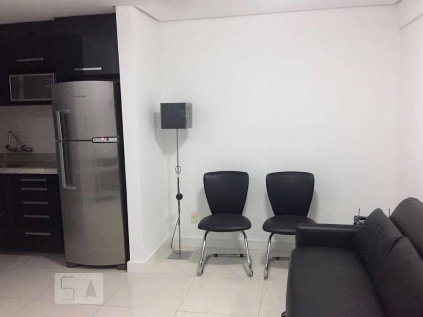 Foto 1 de Apartamento com 1 Quarto para alugar, 49m² em Independência, Porto Alegre