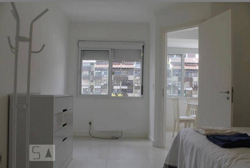 Foto 2 de Apartamento com 1 Quarto para alugar, 49m² em Independência, Porto Alegre