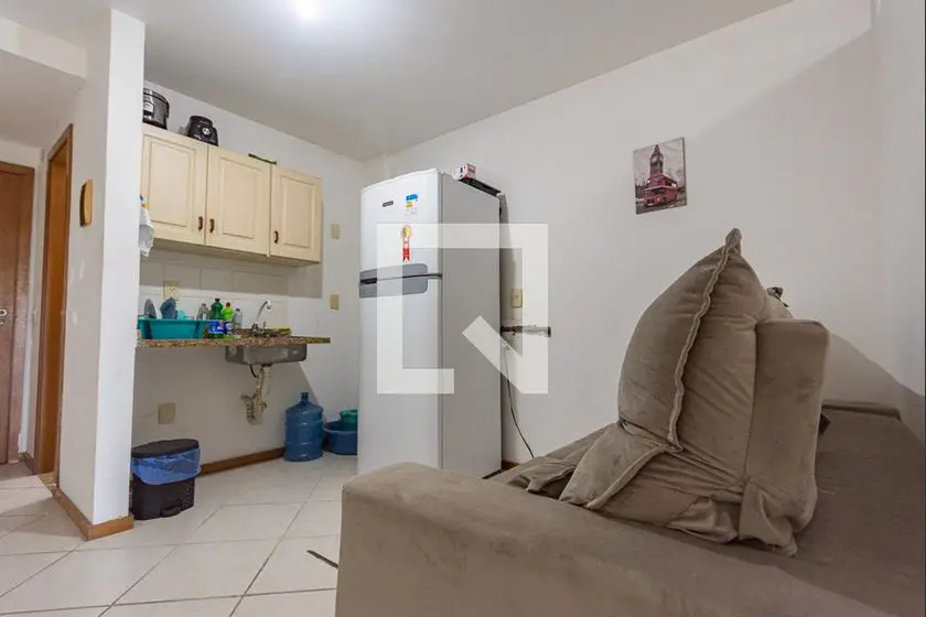 Foto 2 de Apartamento com 1 Quarto para alugar, 30m² em Itaipu, Niterói