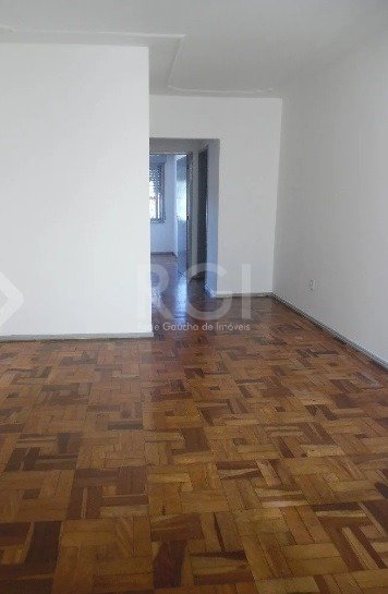 Foto 3 de Apartamento com 2 Quartos à venda, 51m² em Passo da Areia, Porto Alegre