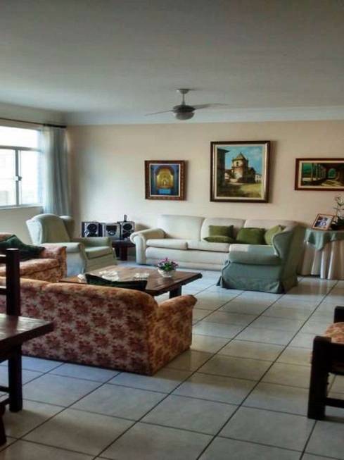 Foto 1 de Apartamento com 4 Quartos à venda, 240m² em Barra, Salvador