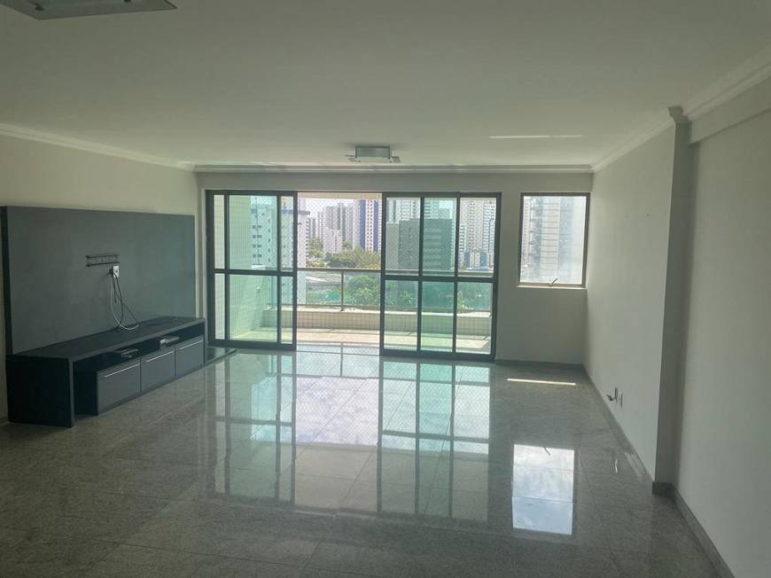 Foto 4 de Apartamento com 4 Quartos à venda, 205m² em Parnamirim, Recife
