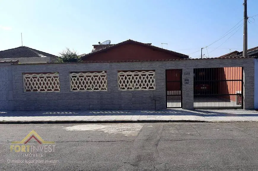 Foto 2 de Casa com 2 Quartos à venda, 185m² em Vilamar, Praia Grande