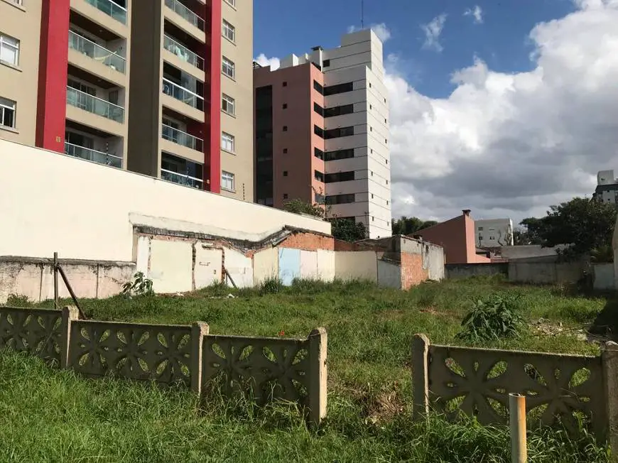 Foto 1 de Lote/Terreno à venda, 740m² em Boa Vista, Curitiba