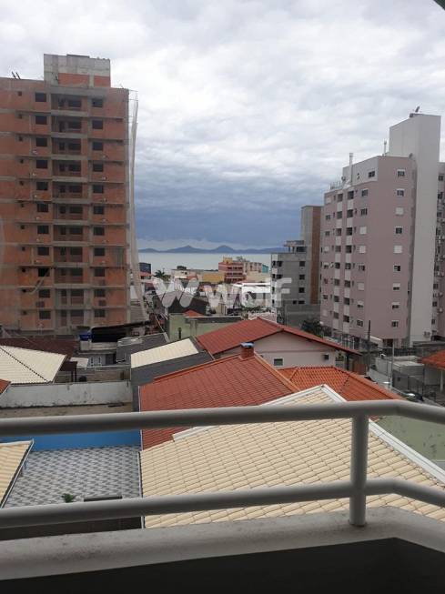 Foto 1 de Apartamento com 1 Quarto à venda, 54m² em Barreiros, São José