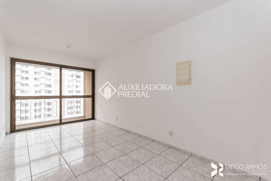Foto 1 de Apartamento com 1 Quarto para alugar, 61m² em Partenon, Porto Alegre