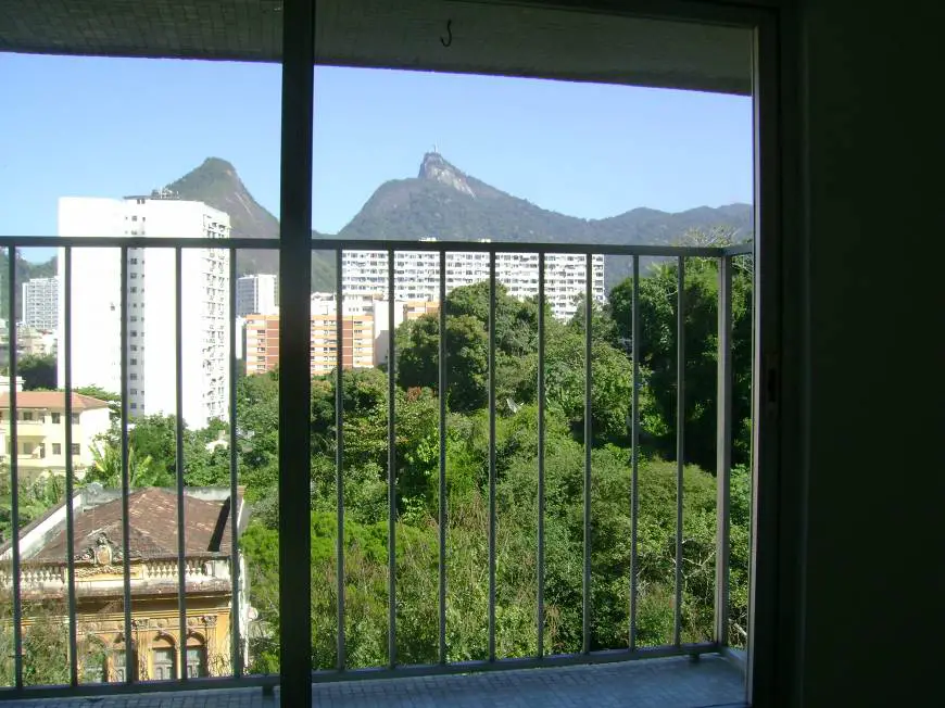 Foto 4 de Apartamento com 3 Quartos para alugar, 94m² em Laranjeiras, Rio de Janeiro