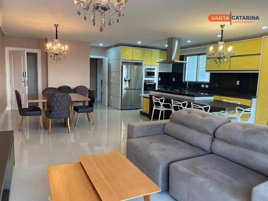Foto 1 de Apartamento com 4 Quartos para alugar, 184m² em Centro, Balneário Camboriú