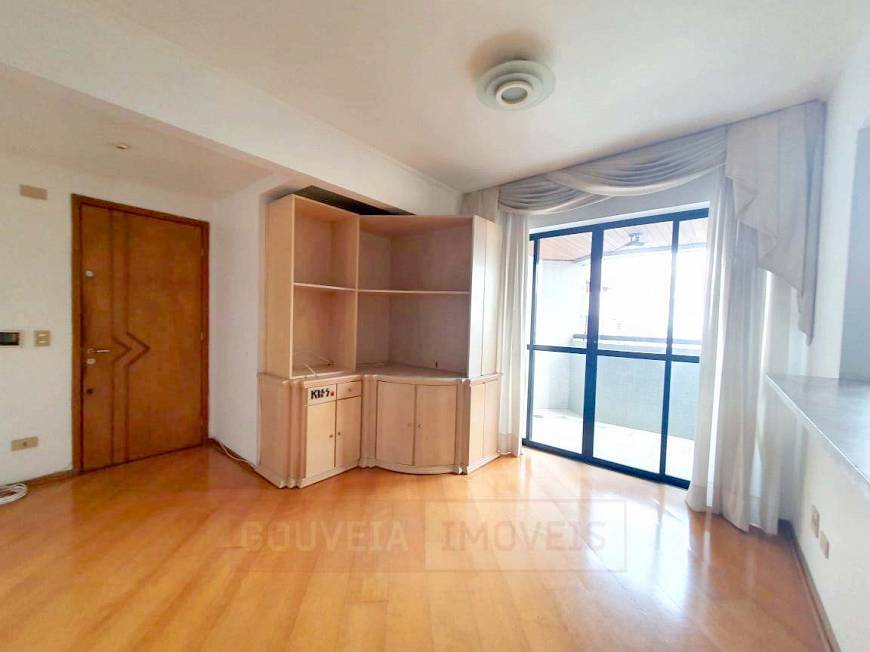 Foto 2 de Apartamento com 1 Quarto para alugar, 66m² em Centro, Curitiba