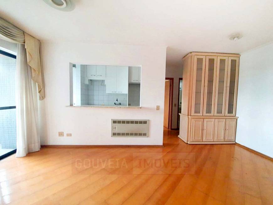 Foto 4 de Apartamento com 1 Quarto para alugar, 66m² em Centro, Curitiba