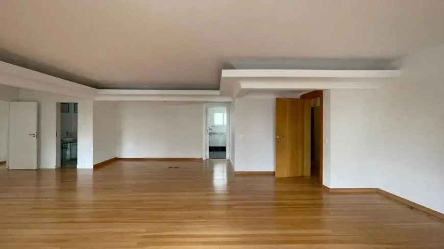 Foto 1 de Apartamento com 2 Quartos para alugar, 140m² em Vila Nova Conceição, São Paulo