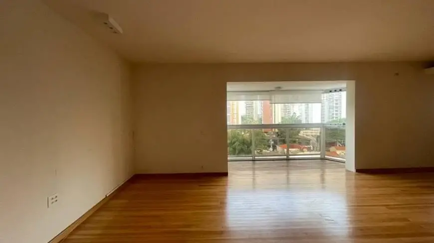 Foto 4 de Apartamento com 2 Quartos para alugar, 140m² em Vila Nova Conceição, São Paulo