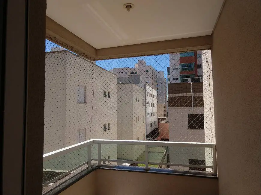 Foto 2 de Apartamento com 3 Quartos para alugar, 90m² em Patrimônio, Uberlândia