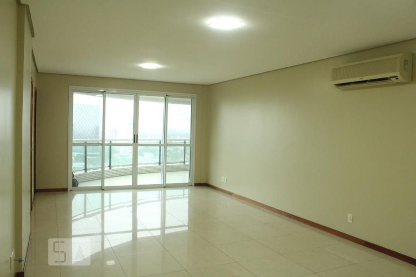 Foto 2 de Apartamento com 4 Quartos para alugar, 230m² em Adrianópolis, Manaus