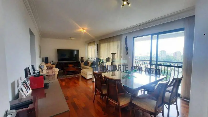 Foto 1 de Apartamento com 4 Quartos à venda, 188m² em Alto Da Boa Vista, São Paulo