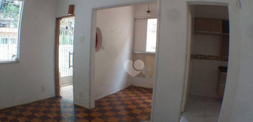 Foto 2 de Casa com 2 Quartos à venda, 62m² em Grajaú, Rio de Janeiro