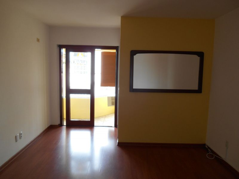 Foto 2 de Apartamento com 1 Quarto para alugar, 45m² em Jardim Botânico, Porto Alegre