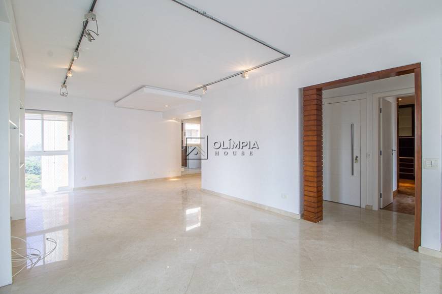 Foto 3 de Apartamento com 3 Quartos para alugar, 195m² em Ibirapuera, São Paulo