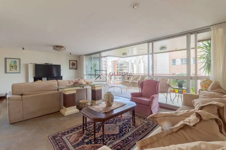 Foto 1 de Apartamento com 3 Quartos para alugar, 276m² em Moema, São Paulo