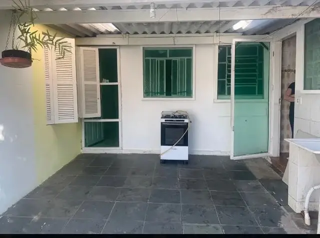 Foto 1 de Casa com 2 Quartos à venda, 100m² em Jucutuquara, Vitória